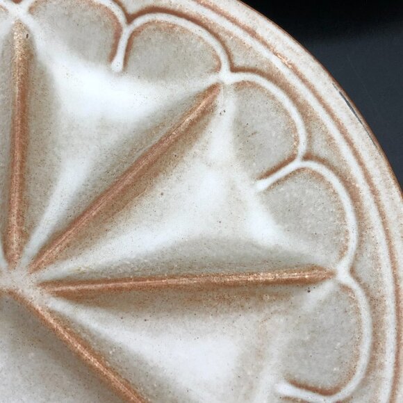 Beauce Ceramic Neutral Fondue Plates Set of 4 Handmade Ceramic Divided Dish - Picture 5 of 12